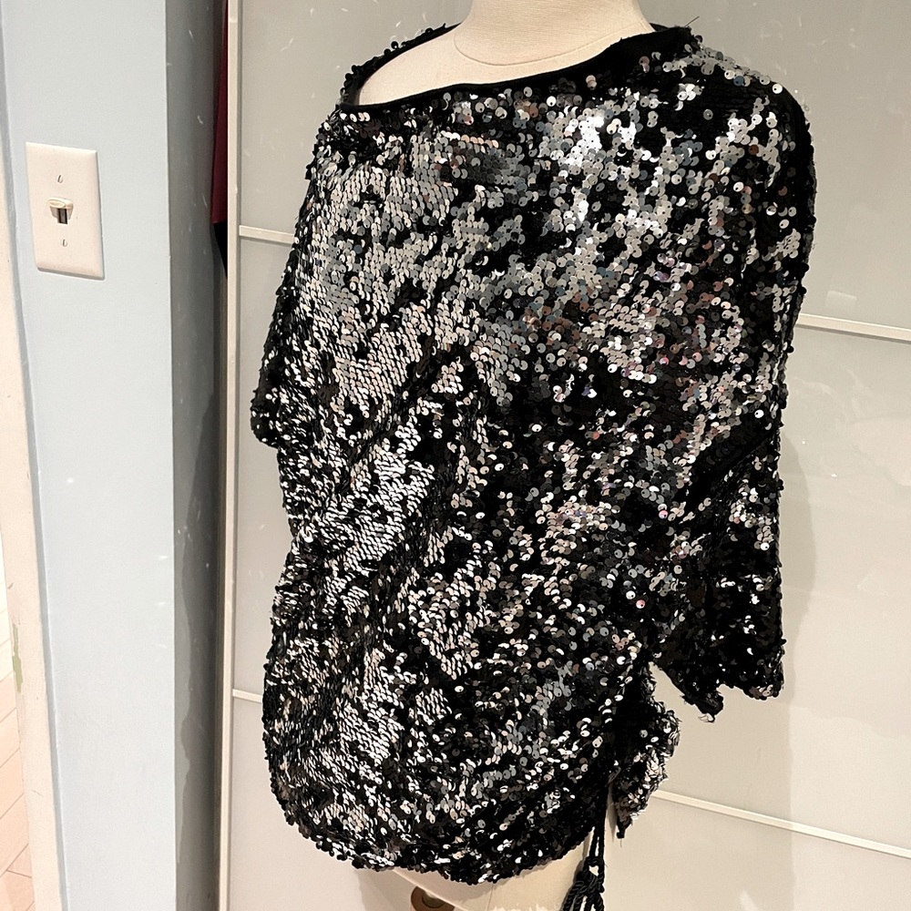 Nostrasantissima gorgeous top